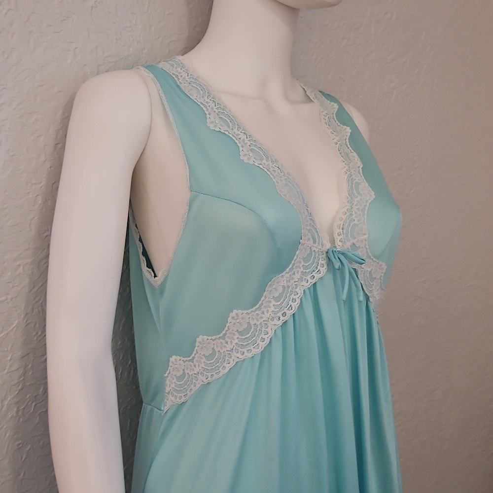 Vintage Union Made 1960s Turquoise Blue Lace Trim Satin Nightgown - Picture 7 of 10